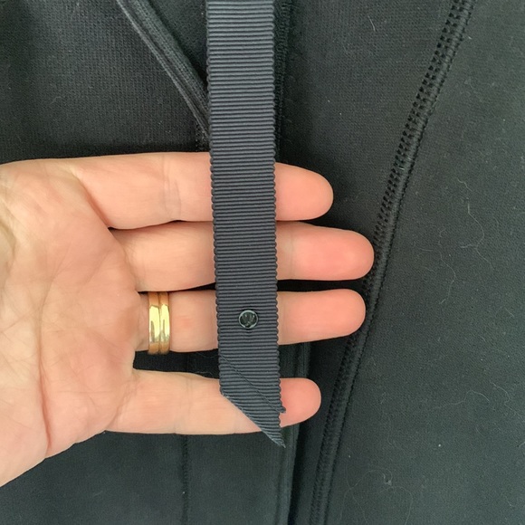 Lululemon, black, longline, sleeveless vest - Picture 7 of 7